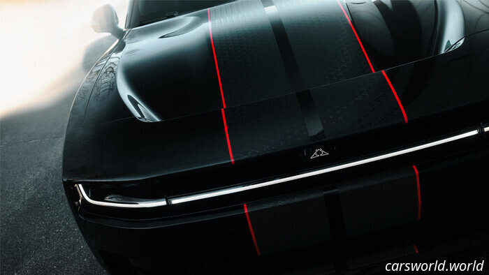Dodge prende in giro il caricabatterie personalizzato Daytonas / Carscoops